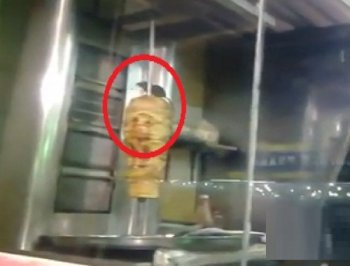 بالفيديو اغلاق مطعم لمشاهدة فأر يأكل من شاورما مجهزه للبيع