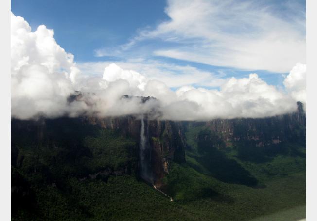 صور أشهر 10 شلالات طبيعية في العالم