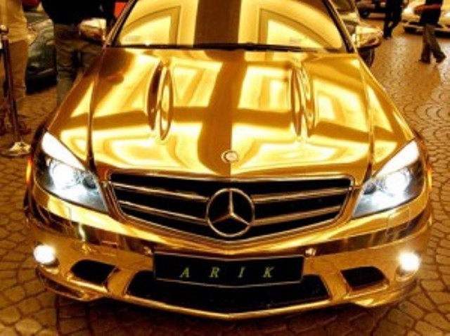 صور سيارات حسن بلقية سلطان بروناي أغنى رئيس دولة في العالم