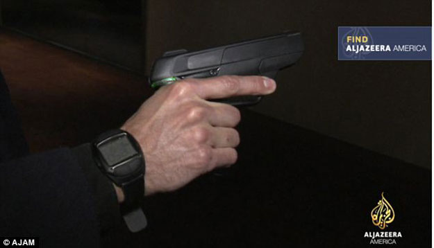 بالفيديو أختراع مسدس ذكي من شركة Armatix لتقليل معدل الجرائم