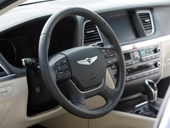 صور سيارة هيونداي جينيسيس 2015 , مواصفات سيارة هيونداي جينيسيس 2015