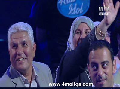 صور والد محمد عساف ووالدته بين الجمهور في الحلقة 23