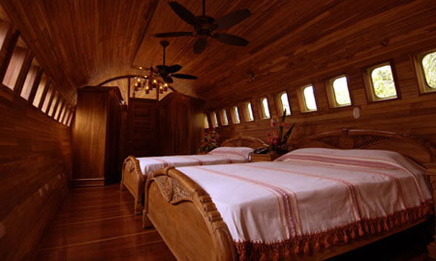 صور أول فندق سياحي داخل طائرة بوينج في كوستاريكا