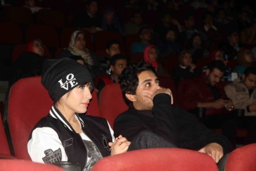 صور ساندي في دور العرض بالاسكندرية لمتابعة أصداء فيلمها السينمائي الأول 2014