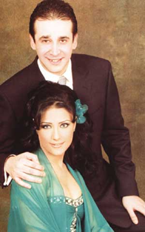صور زوجة كريم عبدالعزيز ، صور كريم عبدالعزيز مع زوجته 2014