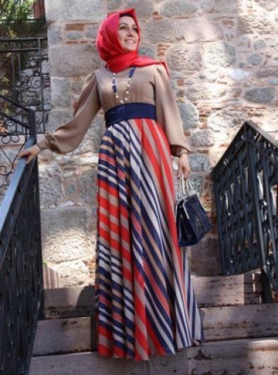 كولكشن عبايات تركية على الموضة 2014 ، صور عبايات تركية للخروجات 2014