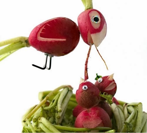 بالصور فنانة برازيلية تحول الخضروات والفواكه لأشكال مضحكة طريفة