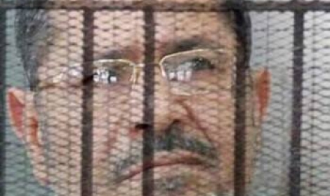 يوم الأحد 16-2-2014 محاكمة مرسي في قضية التخابر