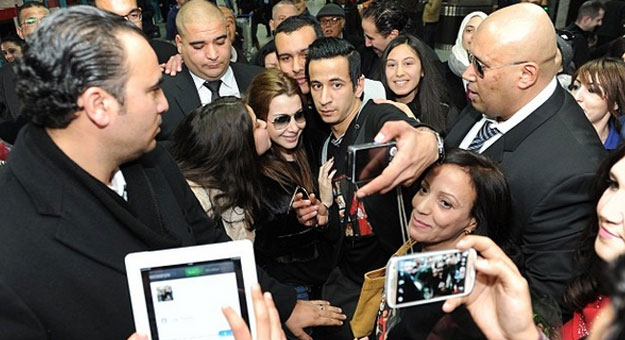 صور استقبال نانسى عجرم في مطار تونس 2014 ،، صور نانسي عجرم مع المعجبين في تونس 2014