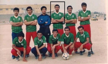 صورة اسماعيل هنية في مرحلة الشباب ،، صور نادرة لرئيس الوزراء اسماعيل هنية وهو يلعب كرة القدم