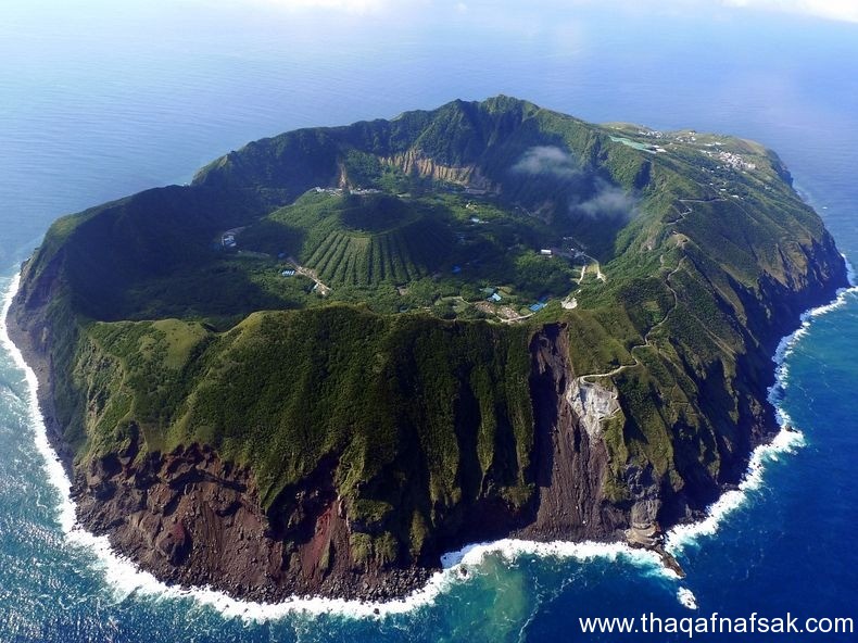 صور جزيرة اوجاشيما البركانية في اليابان