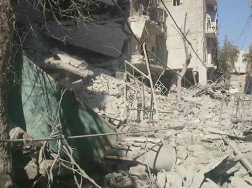 صور قصف منزل عبد الكريم حمدان في حلب 2014