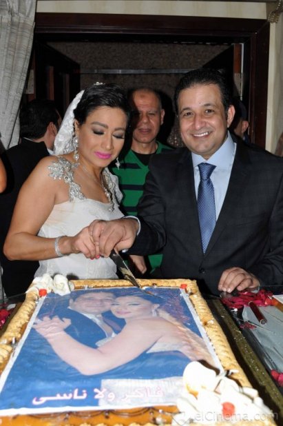 صور الإعلامية بسمة وهبه وهي تحتفل مع زوجها بعيد زواجهما 2014 , صور الإعلامية بسمة وهبه 2014