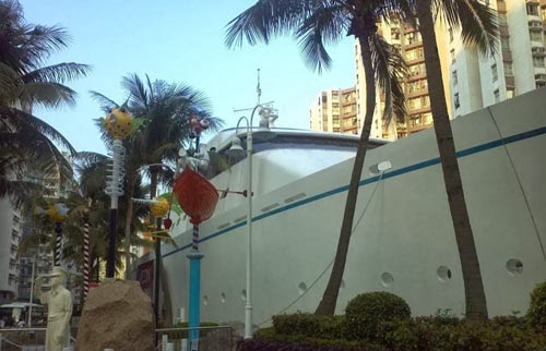 بالصور مول مبني على شكل سفينة عملاقة في هونغ كونغ