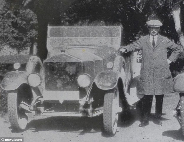 صور أقدم سيارة رولز رويس في العالم , في مزاد بأمريكا