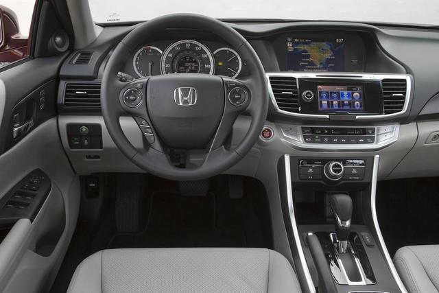 صور ومواصفات سيارة اكورد ستاندر دي اكس 2014 Honda Accord DX