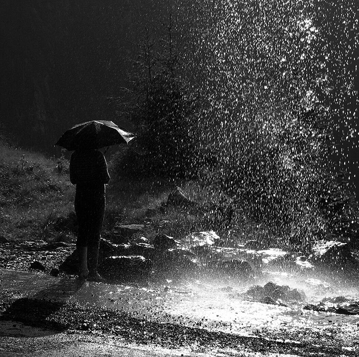 صور تساقط المطر رومانسية للفيس بوك 2014 , صور تساقط المطر للفيس بوك 2014
