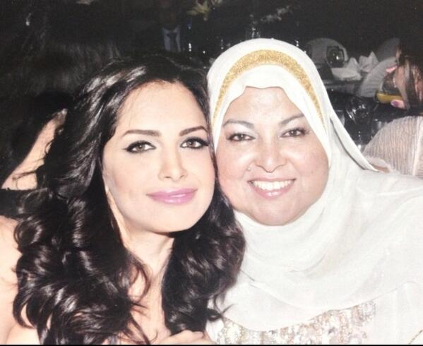 صور والدة آمال ماهر , صور آمال ماهر مع والدتها 2014