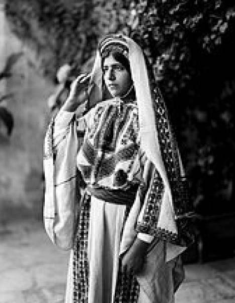 صور فساتين فلسطينية مطرزة على الموضة 2014 , صور عبايات فلسطينية للبنات 2014