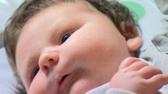 بالصور اضخم طفل حديث الولادة في العالم