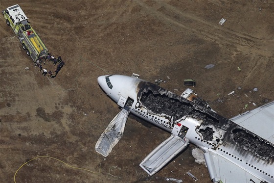 بالصور نرصد لكم ابشع حوادث الطيران التي حدثت في السنوات الاربع الاخيرة