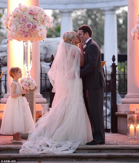 صور حفل زفاف بريتني سبيرز من جيمس واتسون , صور بريتني سبيرز بفستان الزفاف 2014