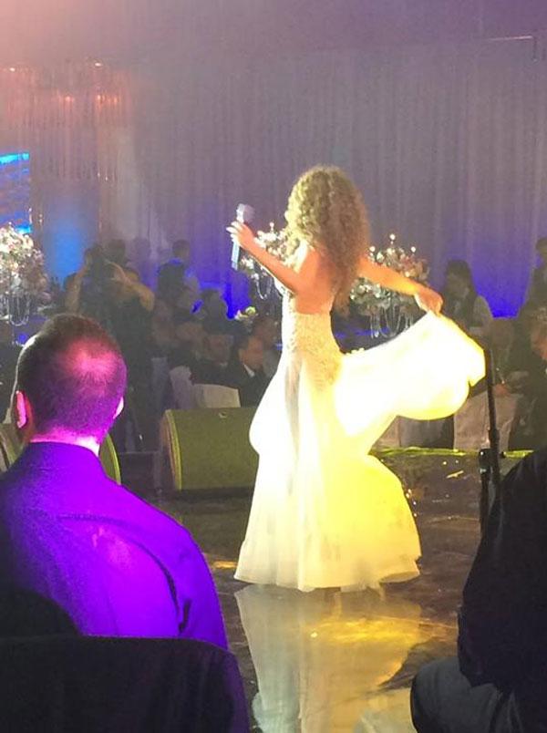 صور ميريام فارس باطلالة ملوكية في حفل موسكو 2014