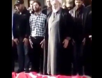 بالفيديو امام المسجد ماعاد بدي صلي