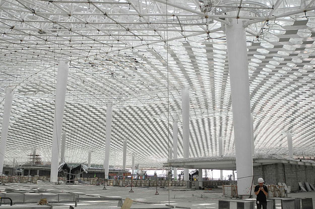 صور مطار شينزن في الصين أول مطار يعمل بالطاقة الشمسية