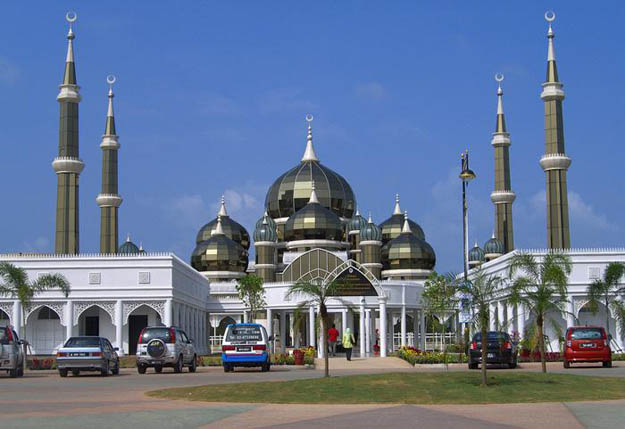 صور المسجد الكريستالي في مدينة كوالا ، معلومات عن المسجد الزجاجى 2014