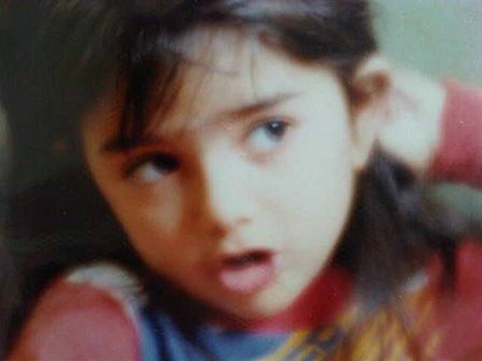 صور هيا عبدالسلام وهي طفلة صغيرة