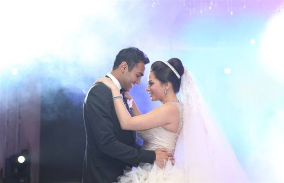 صور حفل زفاف أحمد المحمدي وهبة العوضي ، صور هبة العوضي بفستان الزفاف 2014