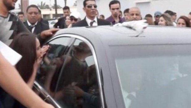 صور حفل استقبال تامر حسني في مطار محمد الخامس بالمغرب