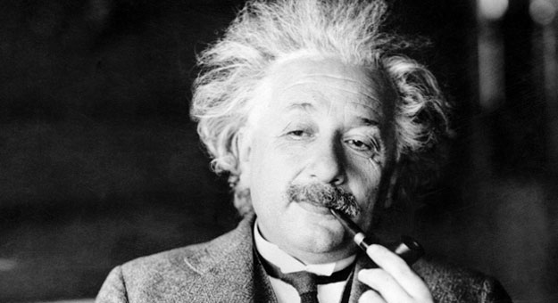 أهم 10 مقولات للعالم أينشتاين 2014 ، أجمل ما قاله العالم أينشتاين 2014