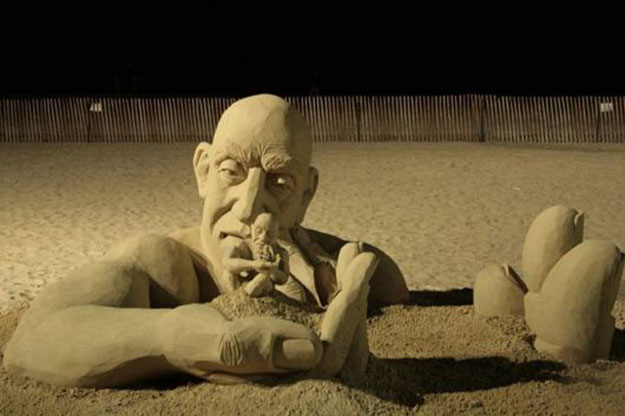 بالفيديو تماثيل 3d منحوتة باستخدام الرمال ، Carl Jara