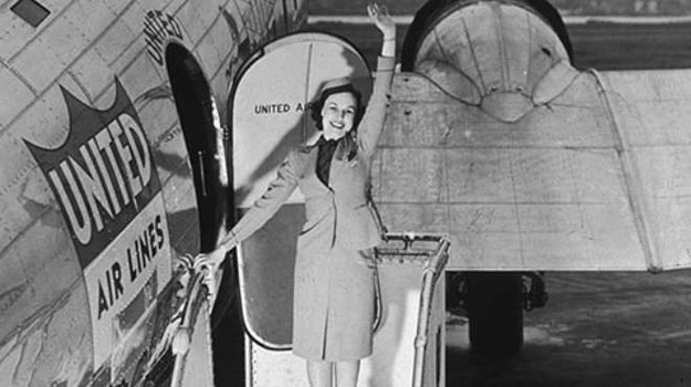 صور إلين تشيرش أول مضيفة طيران في العالم
