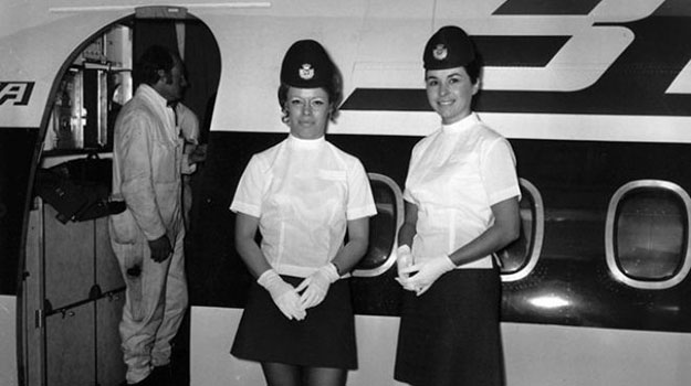 صور إلين تشيرش أول مضيفة طيران في العالم