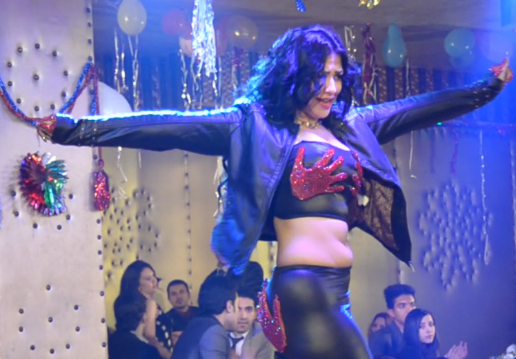 بالفيديو رقص شاكيرا في كليب سي السيد 2014 من فيلم بنت من دار السلام