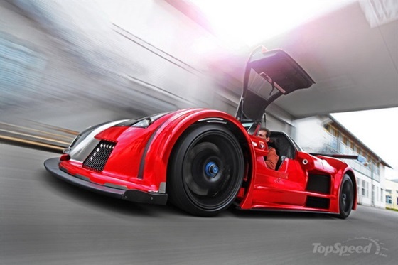 صور سيارة جومبيرت أبوللو موديل 2013 ، أسرع سيارة رياضية