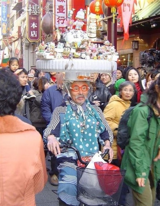 بالصور عادات وأشياء طريفة لا تحدث إلا في اليابان