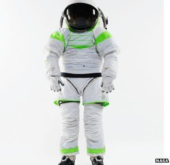 صور بدلة رواد الفضاء الجديدة 2014
