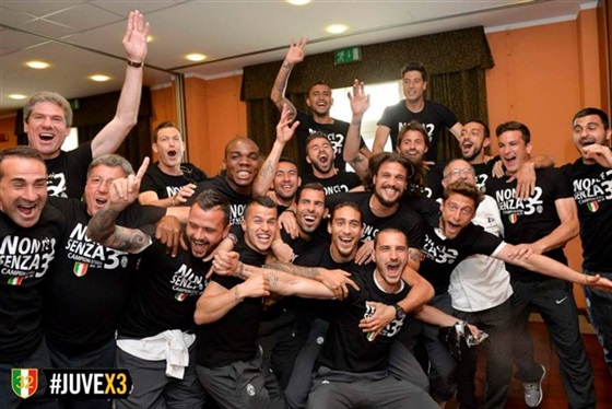 صور احتفال لاعبي يوفنتوس بلقب بطل الدوري الايطالي 2014