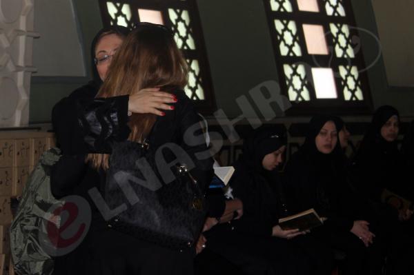 صور جنازة والدة الاعلامي عمرو أديب وعماد الدين , صور نجوم الفن والسياسة في جنازة والدة عمرو اديب