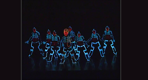 بالفيديو تعرف على رقصة الدانس ترون في اليابان