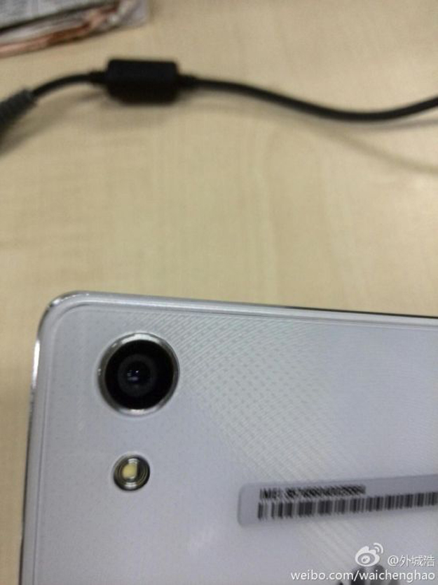 صور التصميم الخارجي لهاتف Huawei Ascend P7