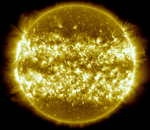 بالصور لحظة انبعاث الرياح الشمسية , ناسا