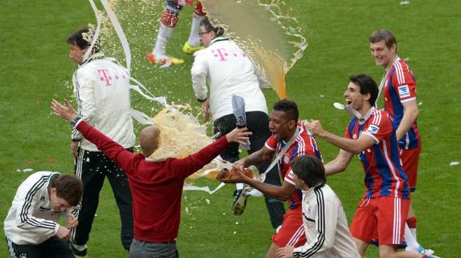صور احتفال لاعبي بايرن ميونخ بلقب الدوري الالماني للمرة 24