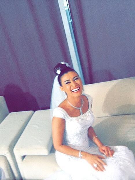 صور نادين الراسي بفستان زفاف أنيق في مسلسل الأخوة 2014