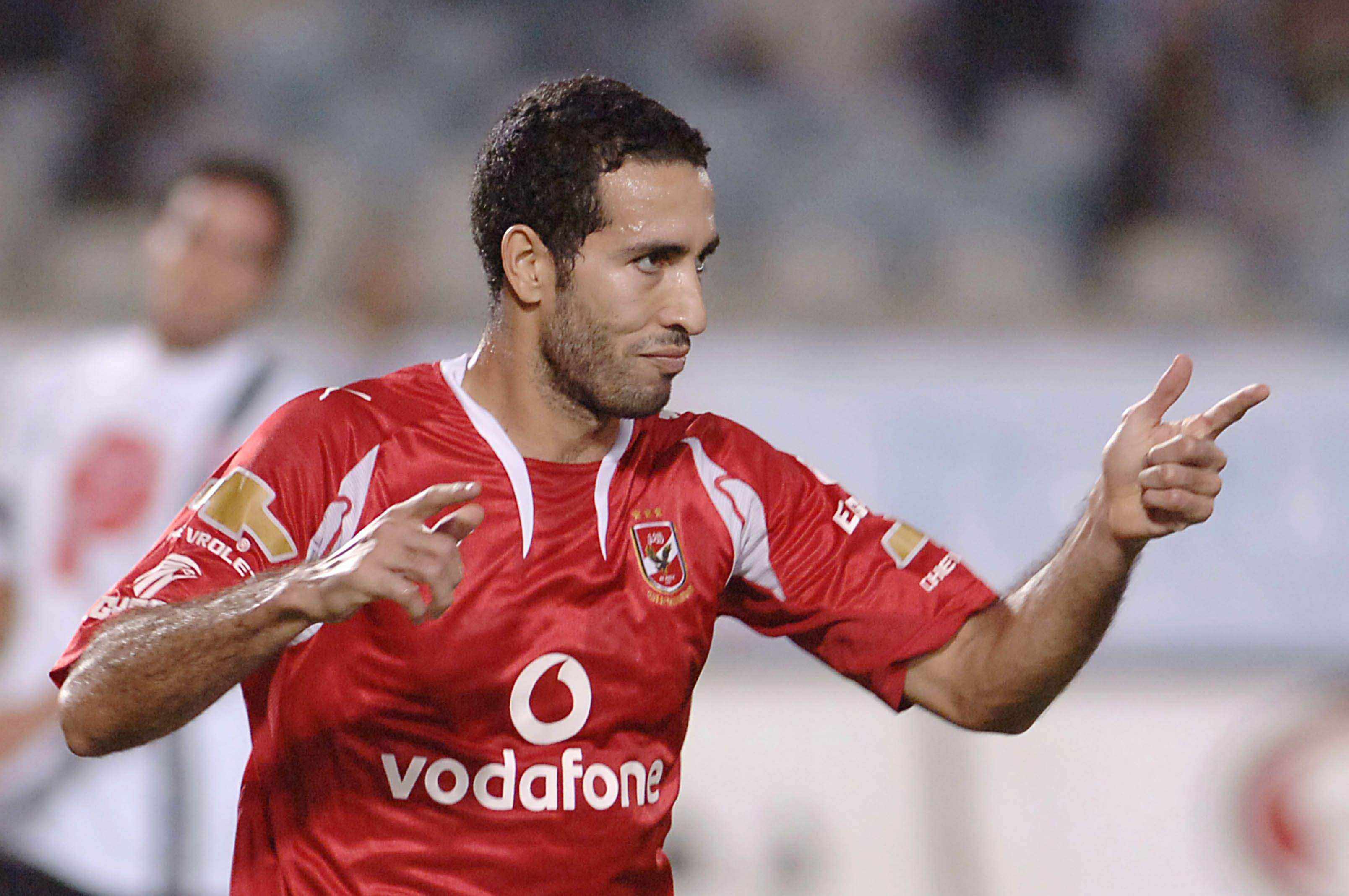 أسباب عدم ظهور محمد أبو تريكة في برنامج الكرة والجماهير للمرة الثانية 2014