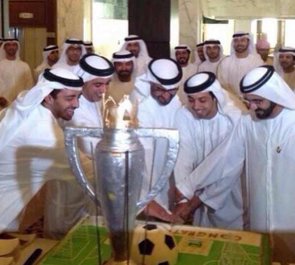 بالصور الشيخ محمد بن راشد آل مكتوم يحتفل بتتويج نادي مانشستر سيتي